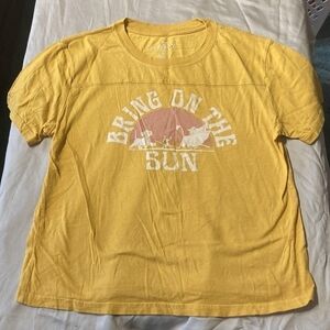 Disney Lion King Cropped Tee Women’s Medium M "Bring On The Sun" Simba Pumba EUC